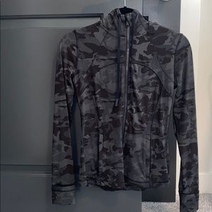 Brand new, never worn Lululemon zip up.